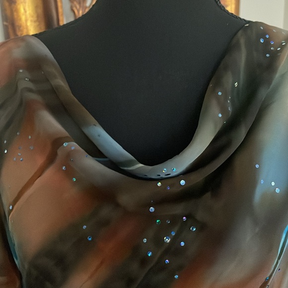 Gorgeous blouse! With small sparkles✨ - Picture 4 of 9